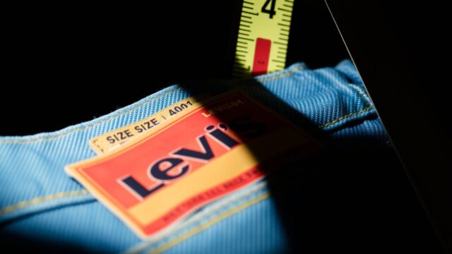 リーバイス 34インチは何センチ？メンズとレディースで10cmも差がある👖サイズ選びの決定版